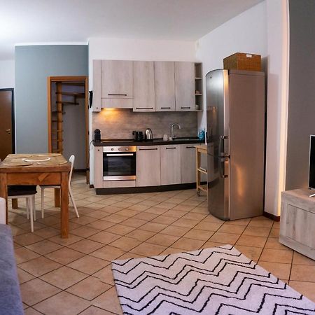 La Casa Di Ale Apartment Леко Екстериор снимка