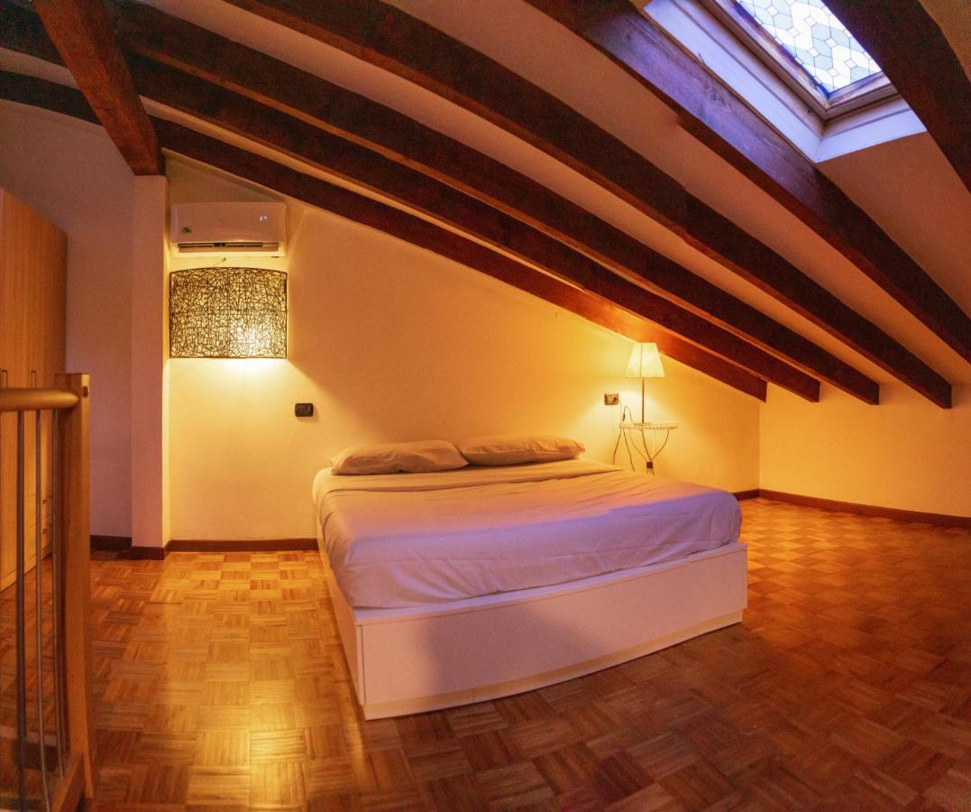 La Casa Di Ale Apartment Леко Екстериор снимка