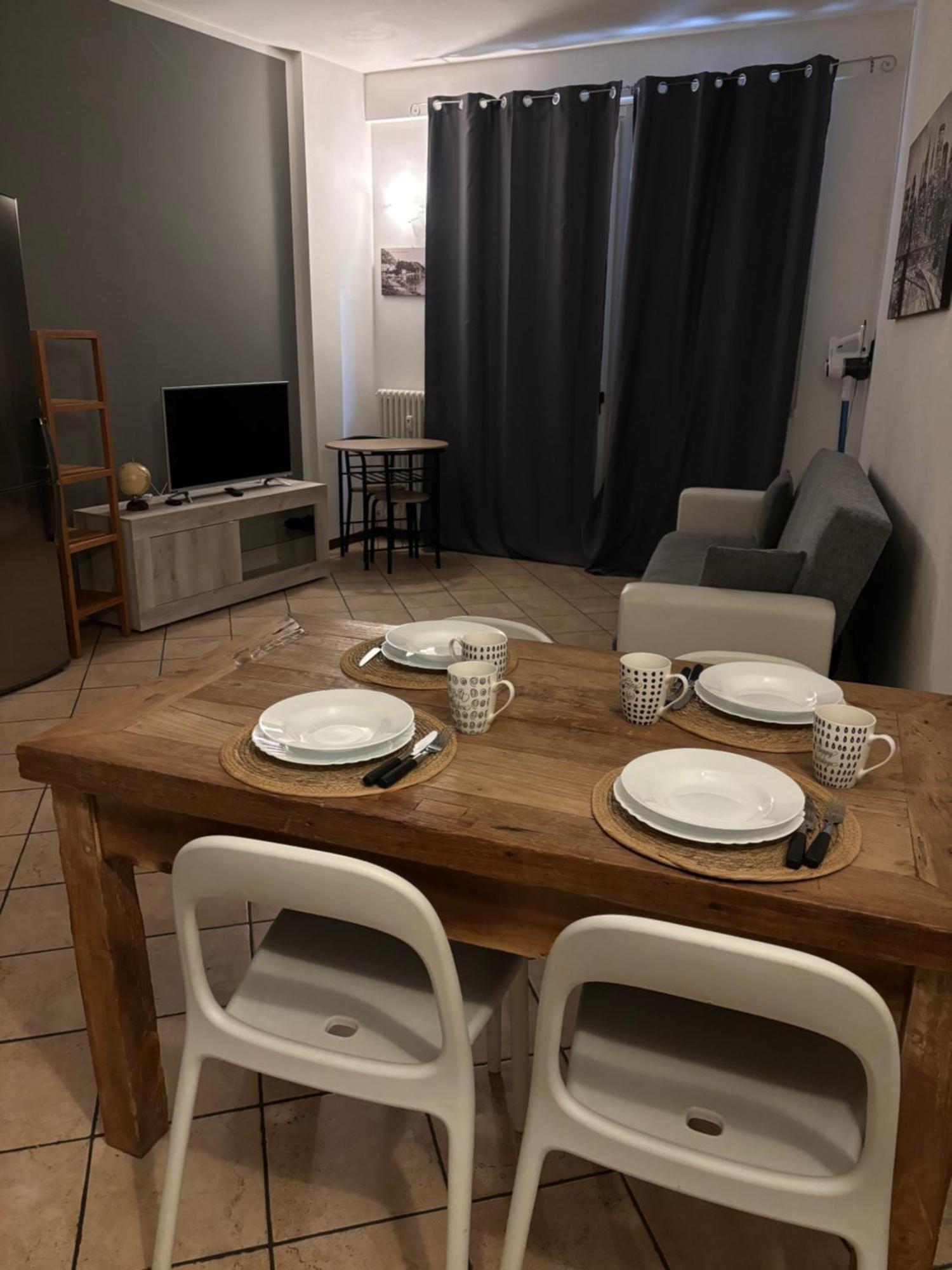 La Casa Di Ale Apartment Леко Екстериор снимка