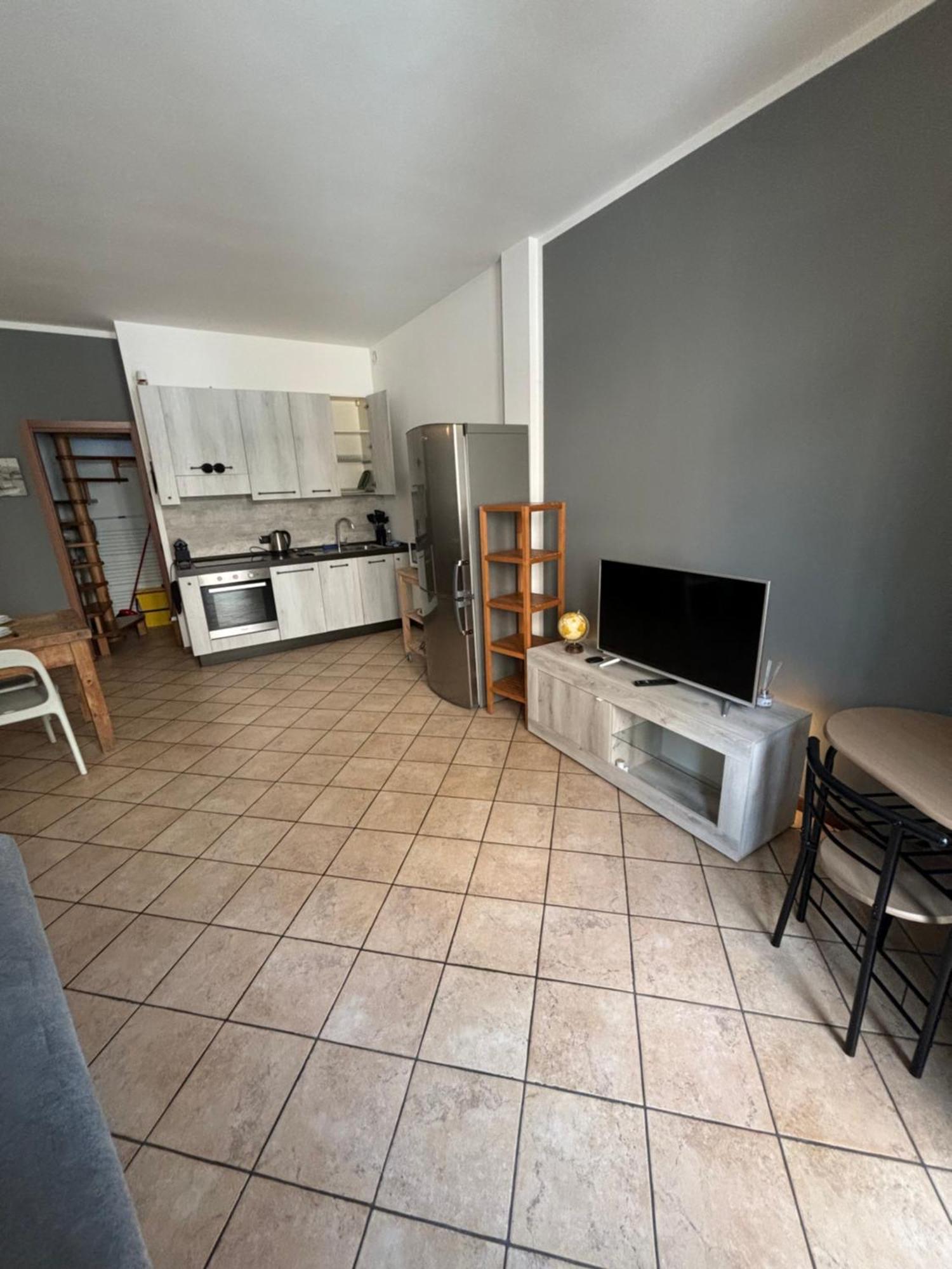 La Casa Di Ale Apartment Леко Екстериор снимка