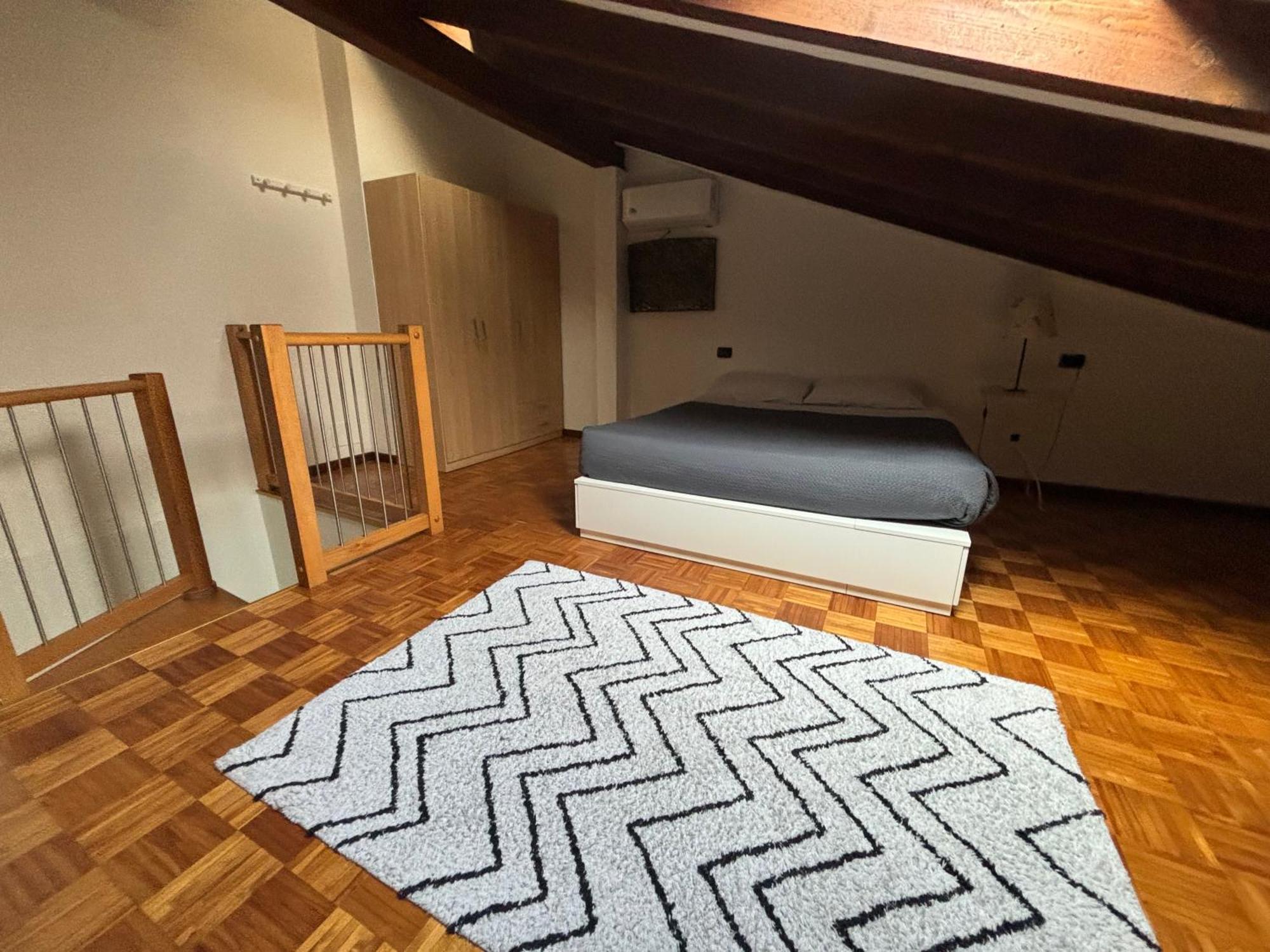La Casa Di Ale Apartment Леко Екстериор снимка